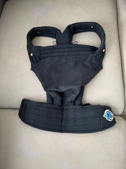 Artipoppe Zeitgeist Arrow Zorro Baby Carrier – Black | Like New