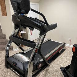 BowFlex Treadmill 22 w/ HD Touchscreen Digital Display