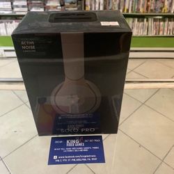 Beats Solo Pro