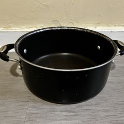 Moving Sale – Cuisinart 5QT Nonstick Stockpot – Now $15 (Was $60)