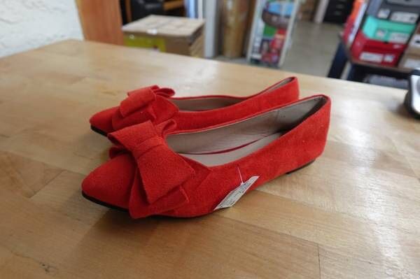 Stunner Women’s Bowknot Flower Pointed Toe Dress Flat – Red Women’s Size 7.5