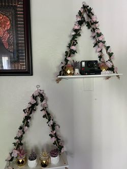 Floral hanging wall shelves