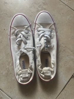 Woman’s Converse size 7.5