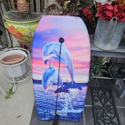 DOLPHIN BOOGIE BOARD. 