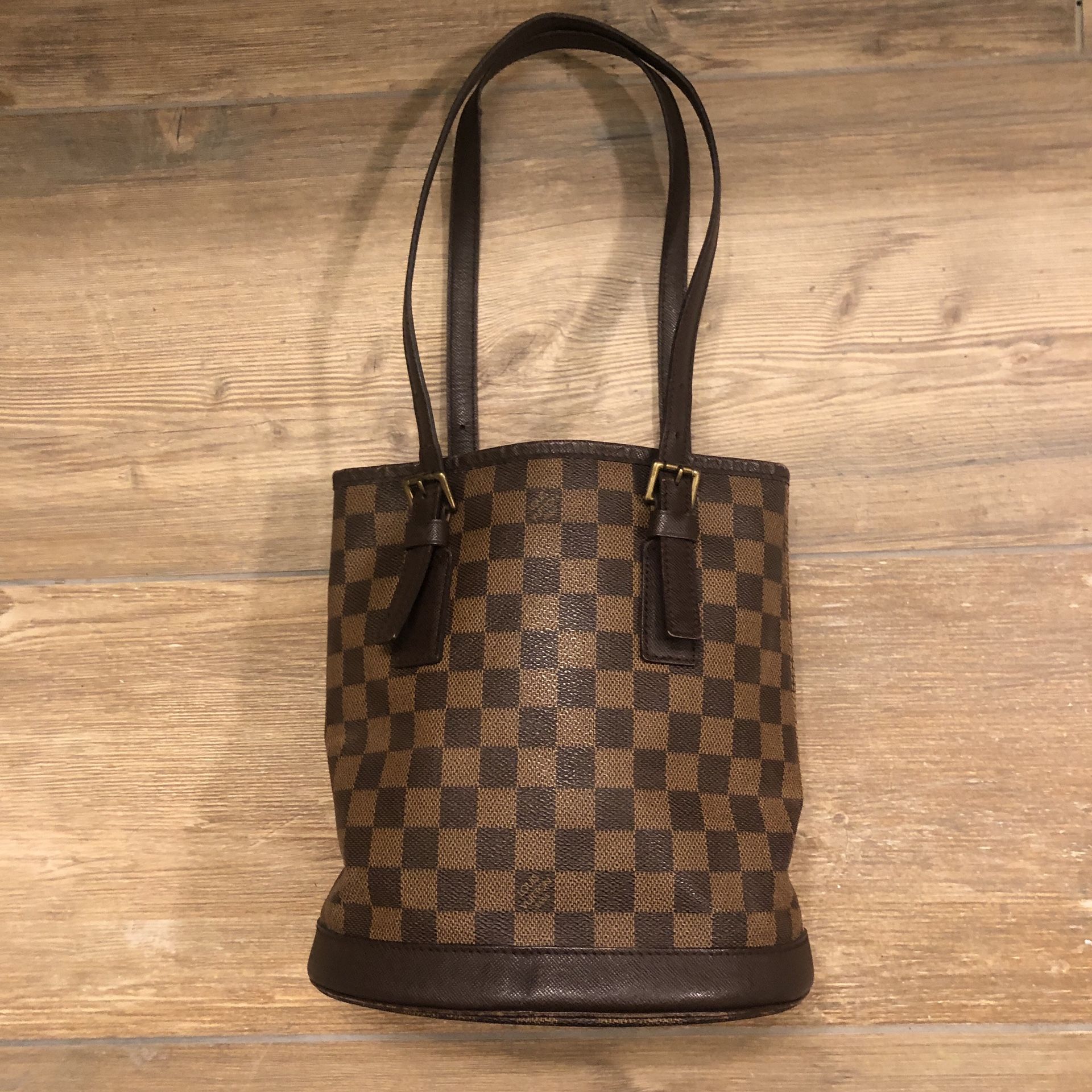 Louis Vuitton Damier Bucket PM Bag