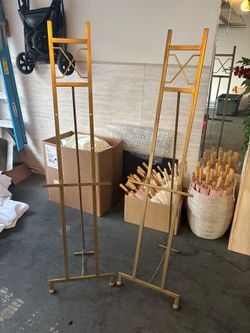 2 Gold Easels