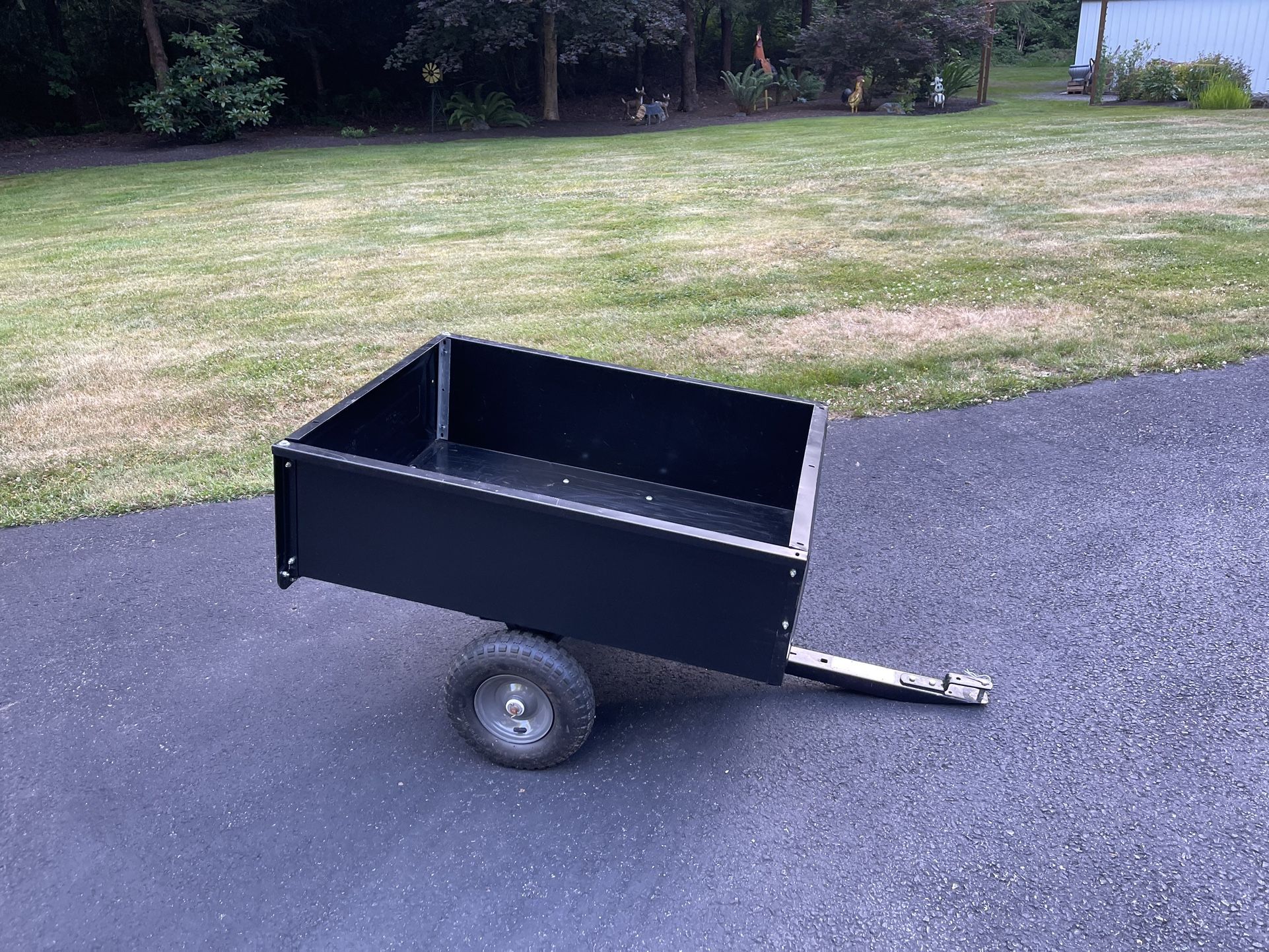 10 cu. ft. Steel Dump Cart