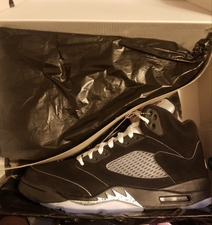 Jordan 5 Black Metallic 