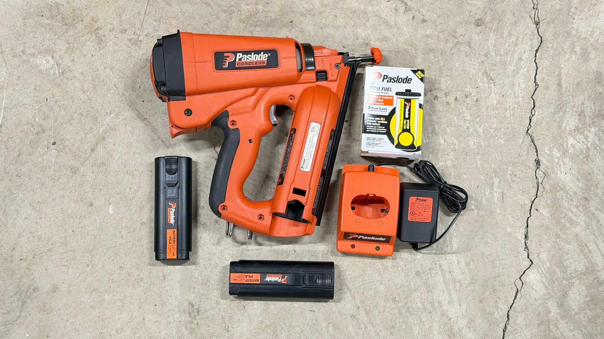 Two Paslode Finish Nailers with Extra Batteries Gas Cartridge
