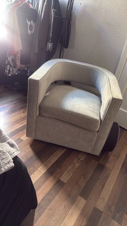 Cream Upholstered Barrel Accent Chair