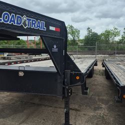 2022 Load Trail 30ft Gooseneck w/ Max Ramps