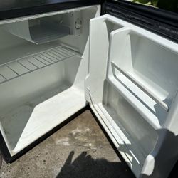 Mini Refrigerator 