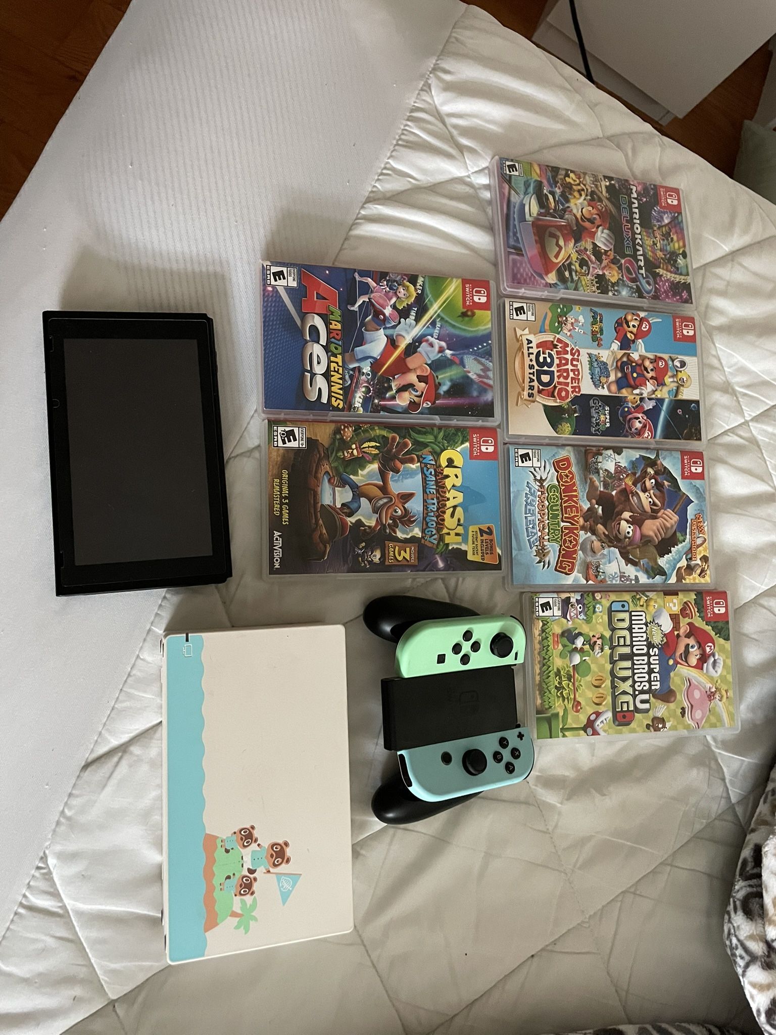 Nintendo Switch With 6 Games Console And Cables. 