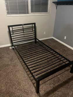 Twin Platform Bedframe 