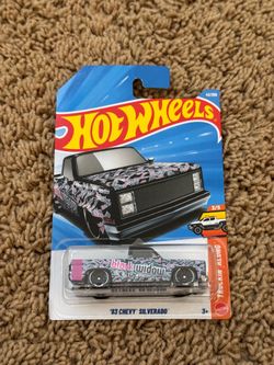 ‘83 Chevy Silverado black widow blackwidow hot wheels hotwheels th chase treasure hunt