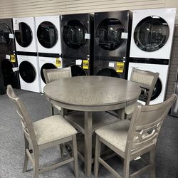 Dining Table Set. 🚚WE DELIVER🚚