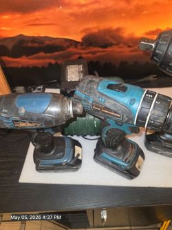 Makita used 3drills  with 2 batteries and charger