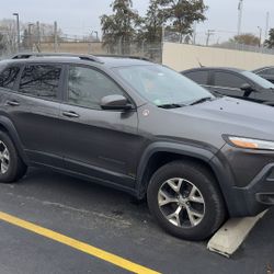 Jeep Cherokee Trailhawk 2015 4x4 (V6) - Título Limpio