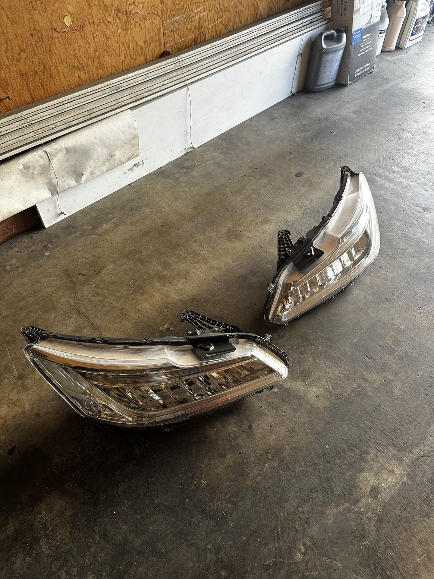 honda accord touring headlights.