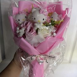 Mini Hello Kitty Doll Bouquet 🌸