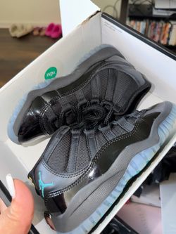 Girls shoes size 12C