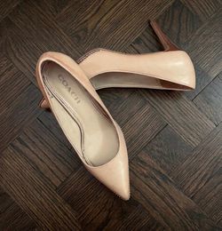 Coach Nude Patent Leather Pointed-Toe Heels.Size; 9B.