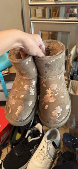 Uggs size 8 still decent wear