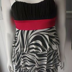Sweet Storm Womens Sweetheart Dress Sz S Zebra Print & Red Tie Back Tiered Short