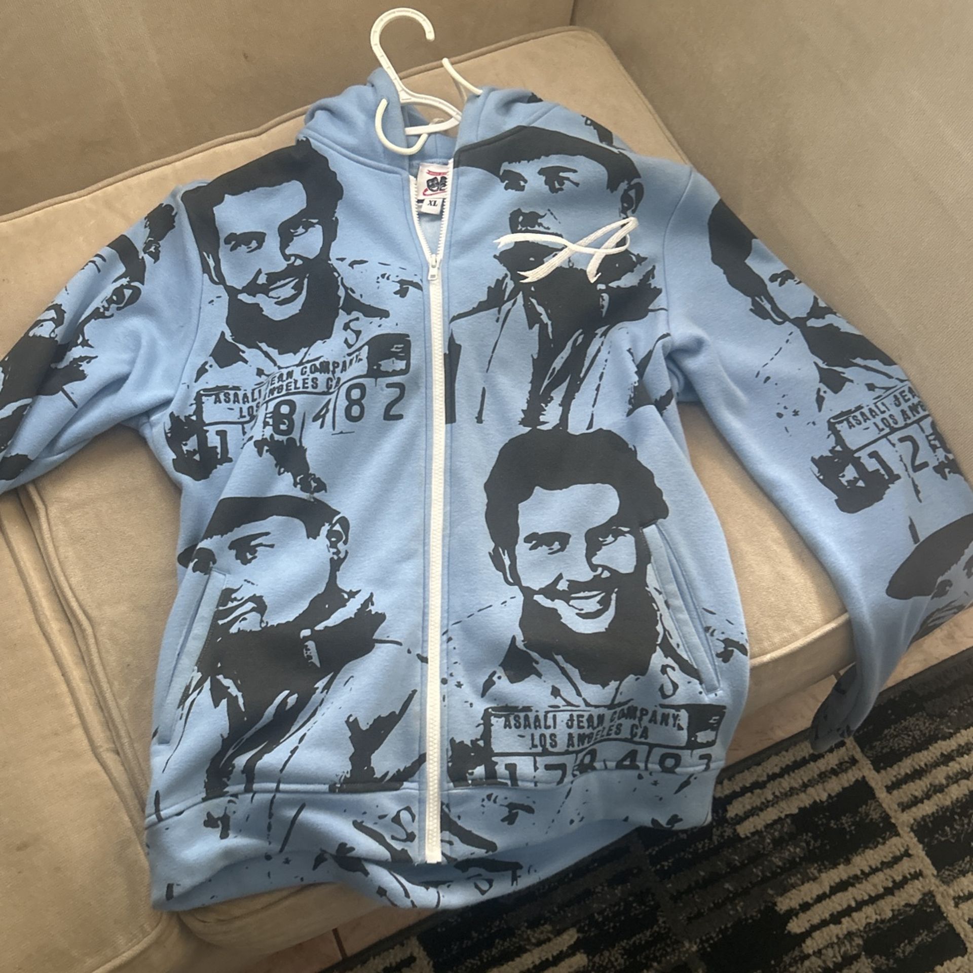 Assali Sweater for Sale in Los Angeles, CA - OfferUp
