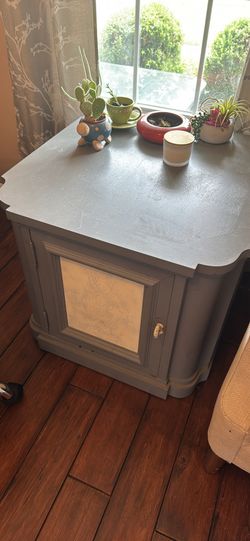 Side Table And Ottoman