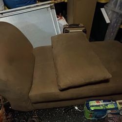Free Lounge Chair 