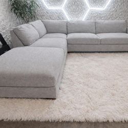 FREE DELIVERY Light gray Thomasville L shaped Sectional studdedW/ Ottoman