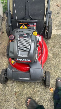 Snapper Self-Propelled Gas Lawn Mower new!