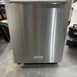 KitchenAid KDTM404ESS stainless built-in dishwasher – not working