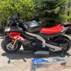 24V Electric Dirt Bike Speed up to 16MPH, Kids Motorcycle Long Battery Life,Aprilia Licensed Ride On Motorcycle Kids 3-12 Years