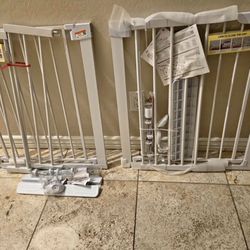 Extra Wide Pet Gate / Safety Gate - Fits Openings 29.7” - 46”