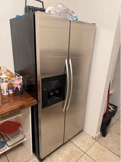 Working fridge for sale.
