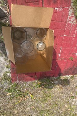 9 Vases