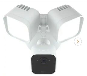 Blink Wired Floodlight Camera - Smart Security Camera, 2600 Lumens, HD Works with Alexa - 1 Camera (white)