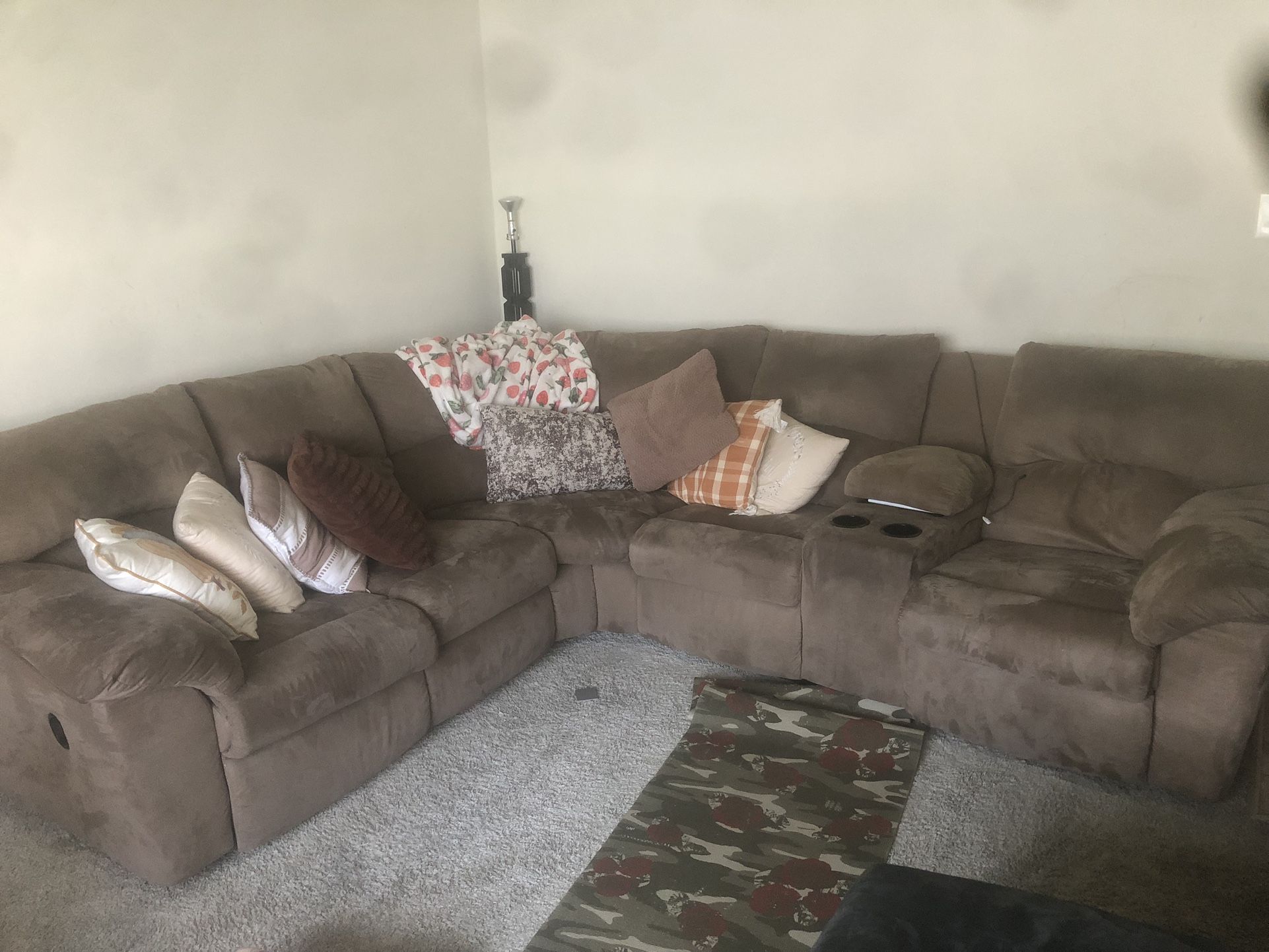 Sectional Sofa With 2 Manual Recliners