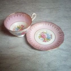 Queen Anne Fine England China Tea Cup And Saucer Set Flawless Never Used Located In Palm Springs Ca 