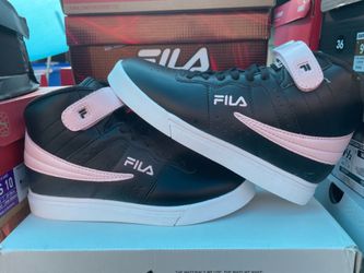 Girl Fila Sneaker