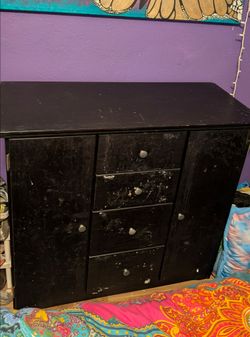 Free black dresser