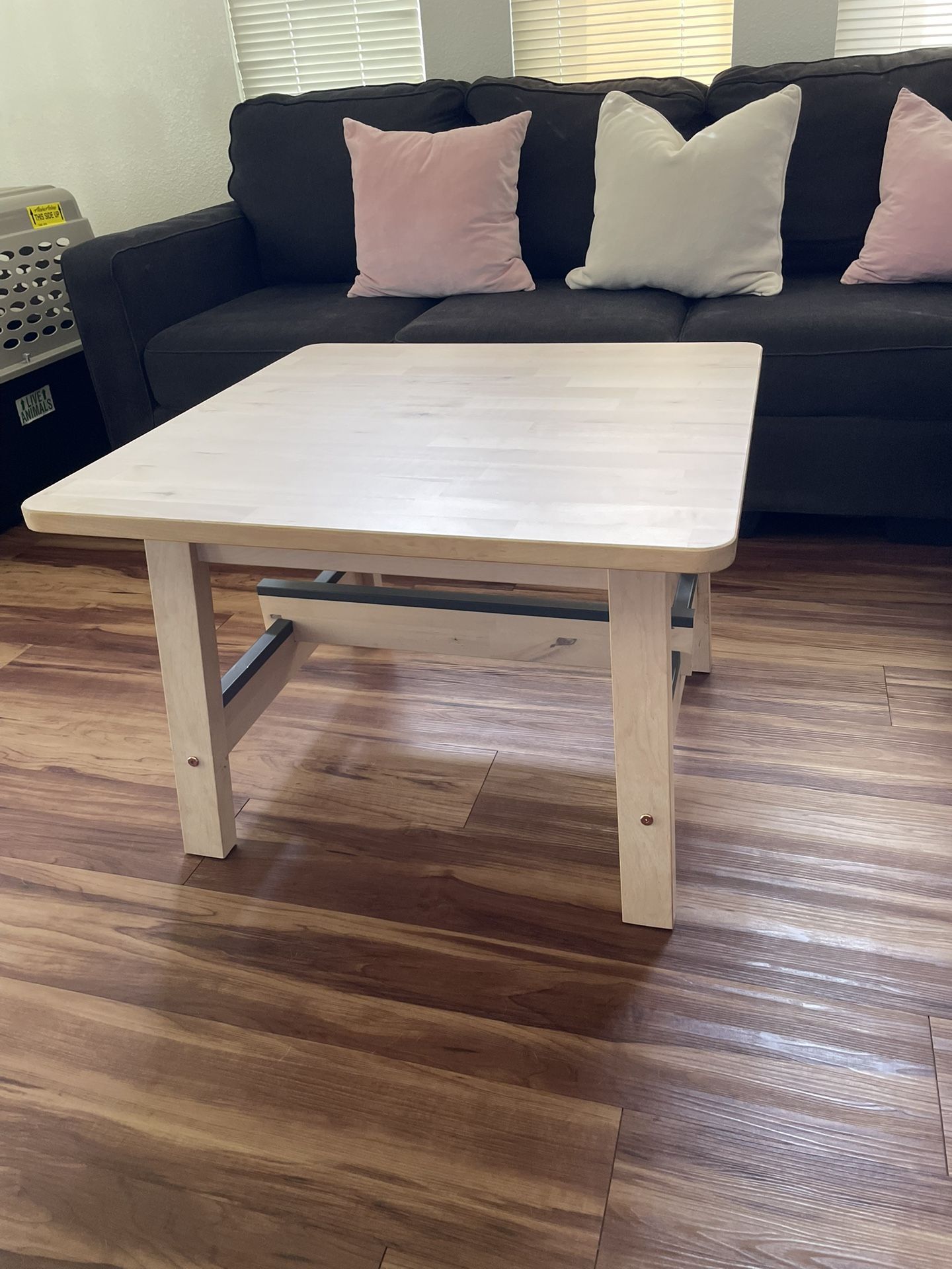 Coffee / Kids Table