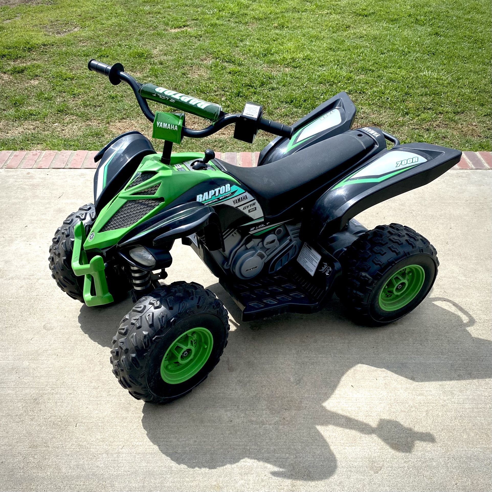 Yamaha Raptor 700R Battery Powered Ride On Kids Quad (Green/Black)