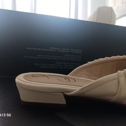 Womens Size 7.5  Sam Edelman Slip On Flats