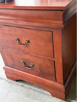 FREE Wooden Nightstand – Pickup Only