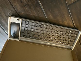 Slim Combo MK470 Wireless Mouse And Keyboard 