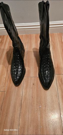 Cowboy boots 🤠 👢