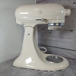 KITCHENAID MIXER -ULTRA POWER 300 WATT -TILT HEAD-Cream - NO METAL BOWL!! Works 